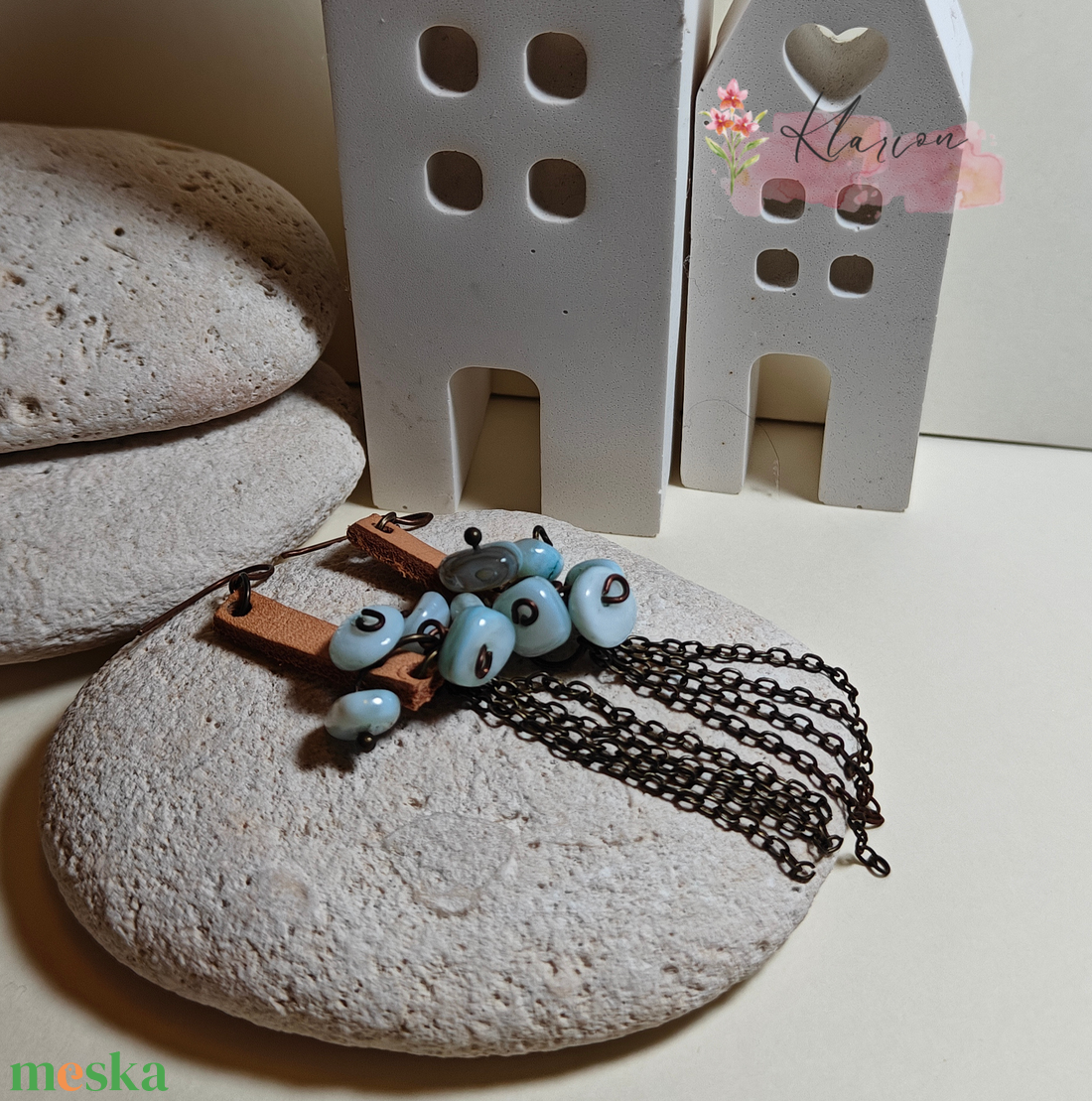 Kagyló, bőr fülbevaló - ékszer - fülbevaló - lógó fülbevaló - Meska.hu