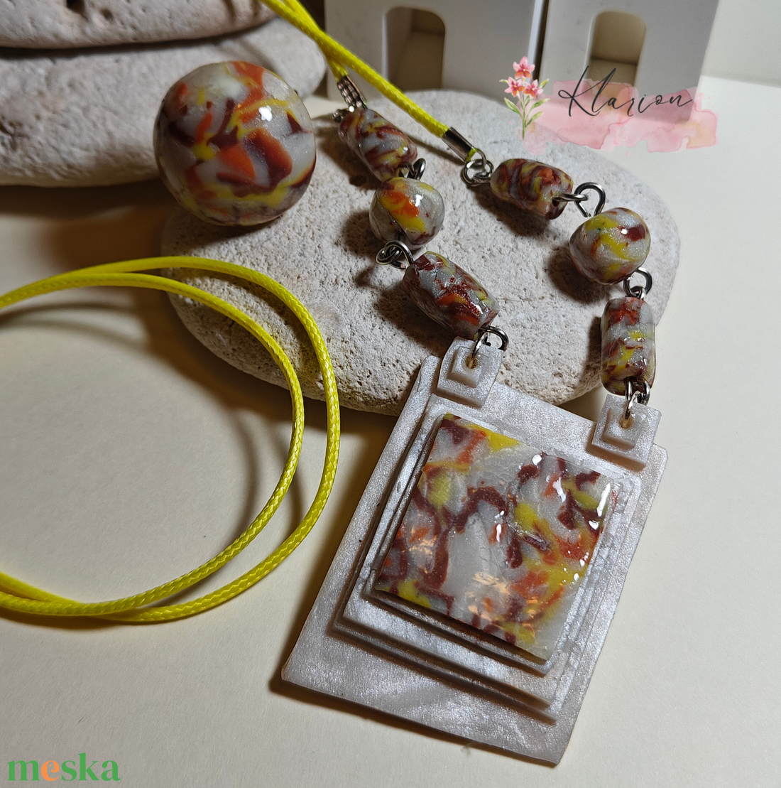 Márványos nyaklánc, gyűrű szett - ékszer - ékszerszett - Meska.hu