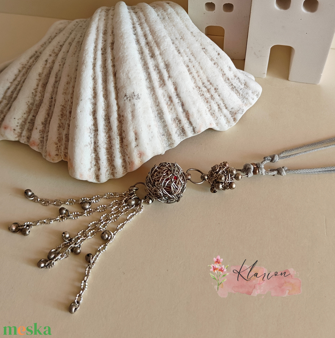 Ezüstös csillogás nyakék - ékszer - nyaklánc - bogyós nyaklánc - Meska.hu