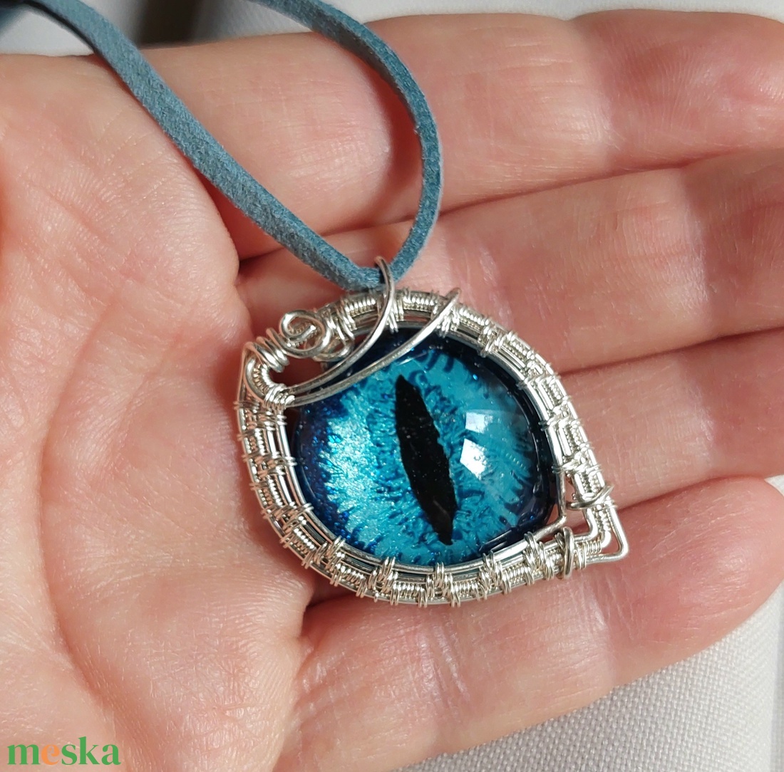 Macskaszemes nyaklánc - ékszer - nyaklánc - medálos nyaklánc - Meska.hu