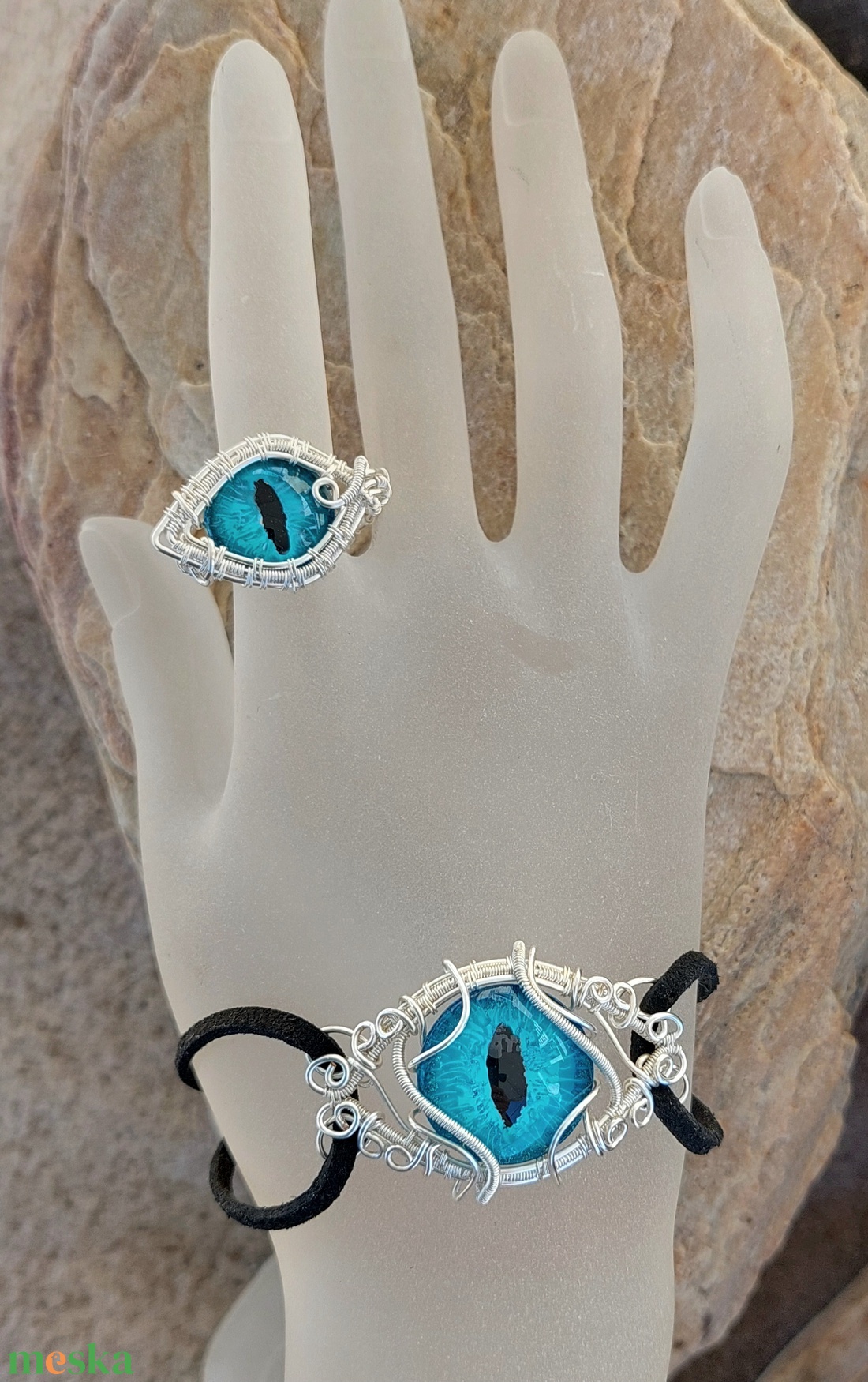 Kék sárkányszemes karkötő - ékszer - karkötő - karkötő medállal - Meska.hu