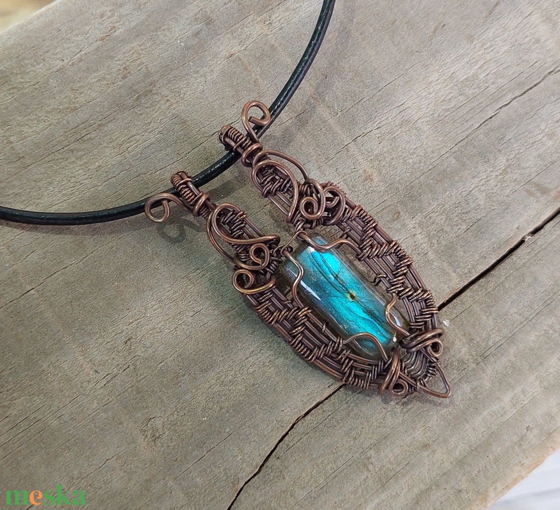 Labradorit és vörösréz - ékszer - nyaklánc - medálos nyaklánc - Meska.hu