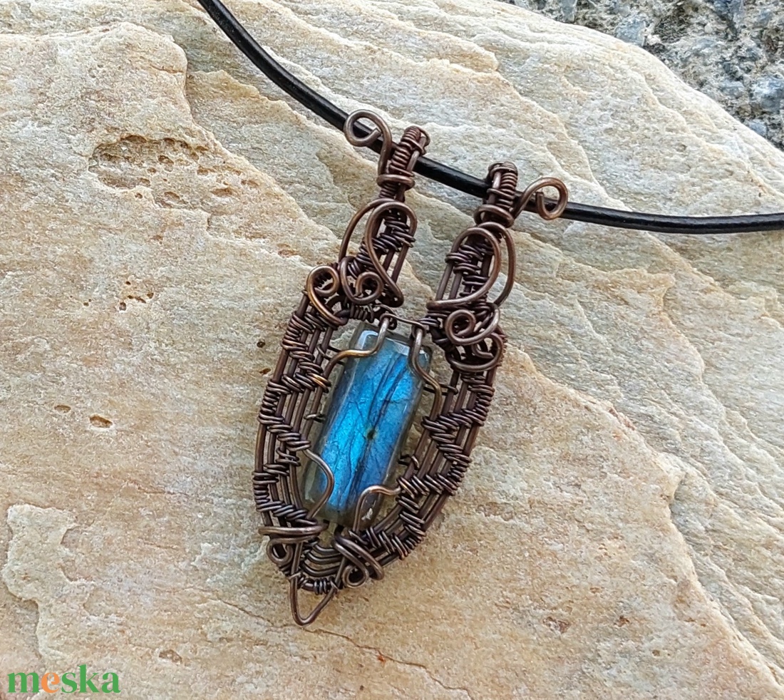 Labradorit és vörösréz - ékszer - nyaklánc - medálos nyaklánc - Meska.hu