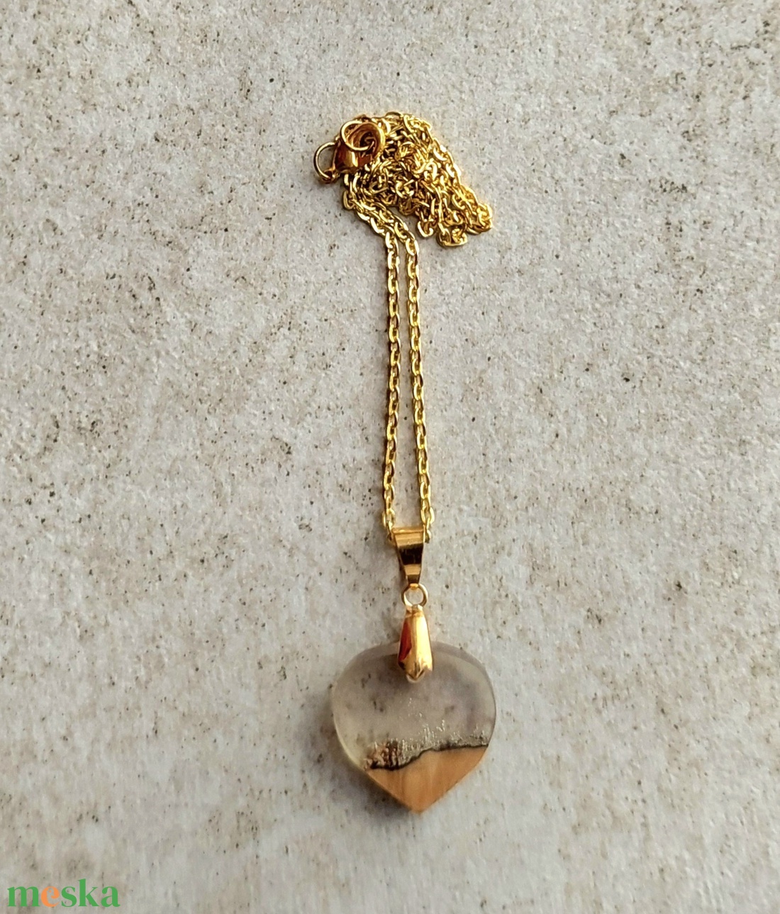 Olajfa és műgyanta medál  - ékszer - nyaklánc - medálos nyaklánc - Meska.hu