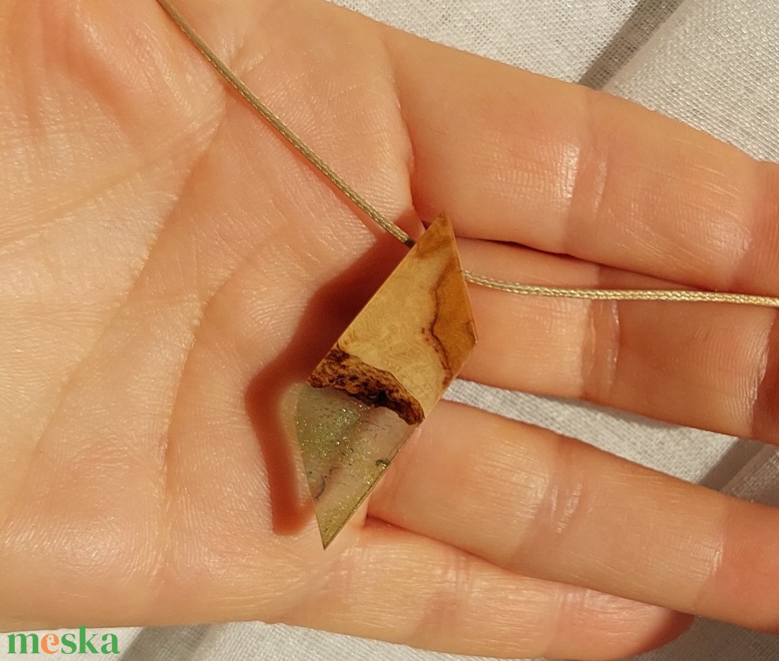 Rombusz alakú olajfa medál - ékszer - nyaklánc - medálos nyaklánc - Meska.hu