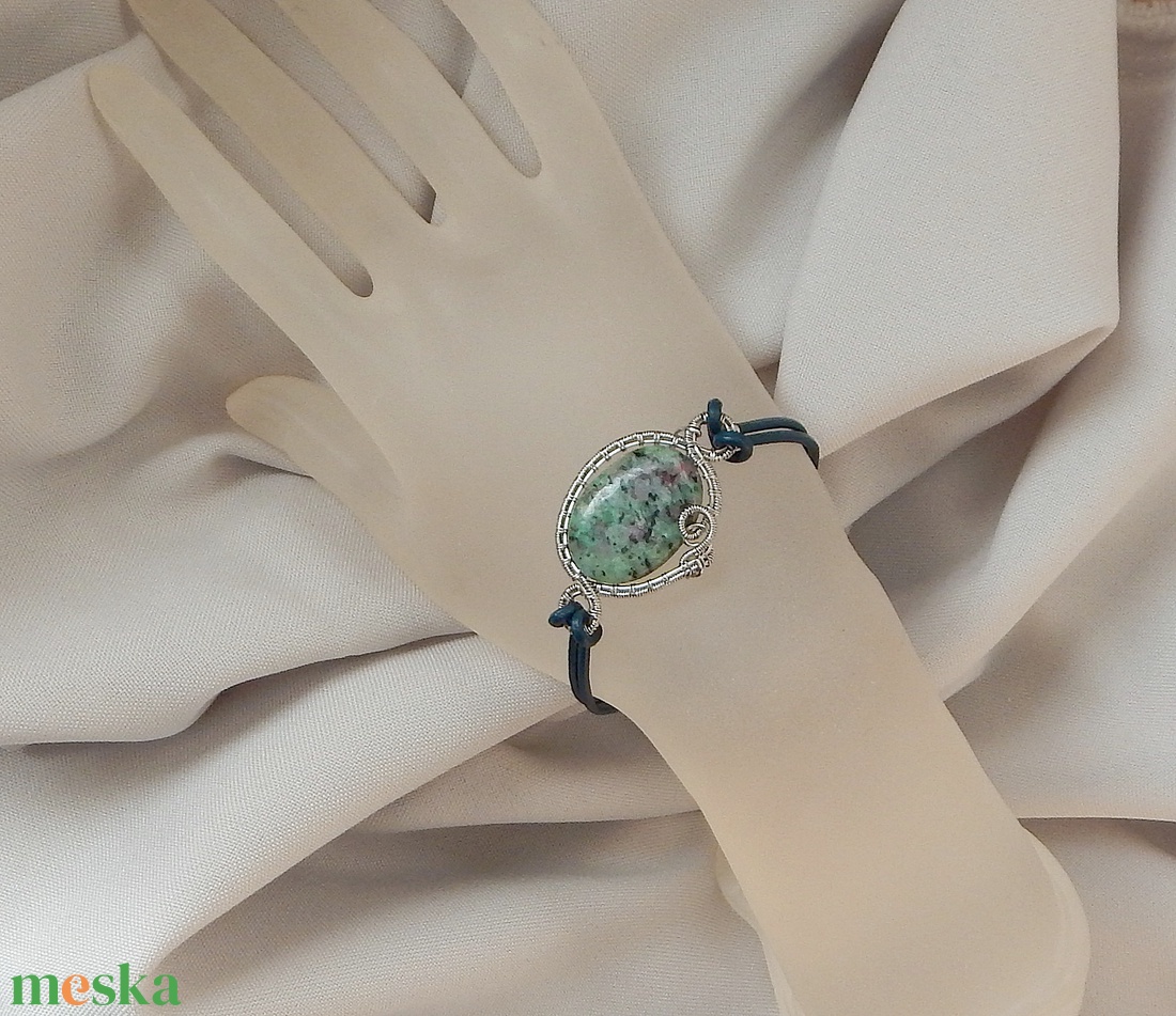 Zoizit-rubin acél karkötő - ékszer - karkötő - ásványkarkötő - Meska.hu