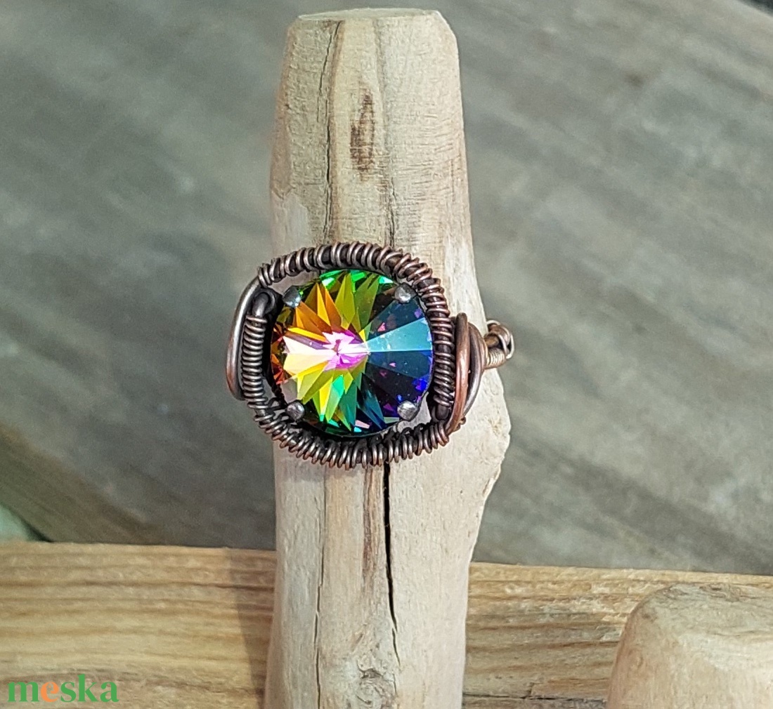 Vörösréz gyűrű szivárvány swarovski kristállyal - ékszer - gyűrű - statement gyűrű - Meska.hu Vörösréz gyűrű szivárvány swarovski kristállyal - ékszer - gyűrű - statement gyűrű - Meska.hu