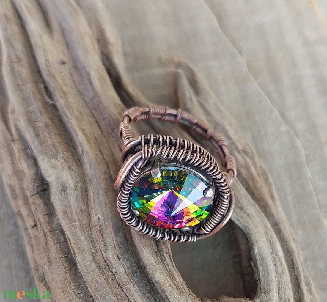 Vörösréz gyűrű szivárvány swarovski kristállyal - ékszer - gyűrű - statement gyűrű - Meska.hu Vörösréz gyűrű szivárvány swarovski kristállyal - ékszer - gyűrű - statement gyűrű - Meska.hu