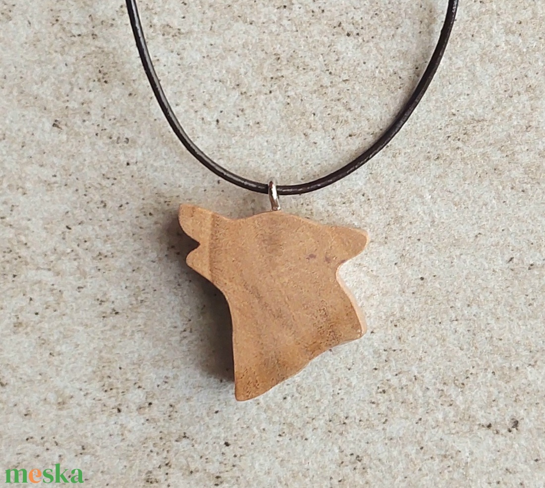 Kutya nyaklánc fából - gyerekeknek - ékszer - nyaklánc - medálos nyaklánc - Meska.hu