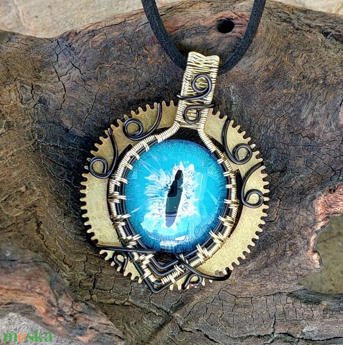 Kék sárkányszem nyaklánc steampunk stílusban - ékszer - nyaklánc - hosszú nyaklánc - Meska.hu