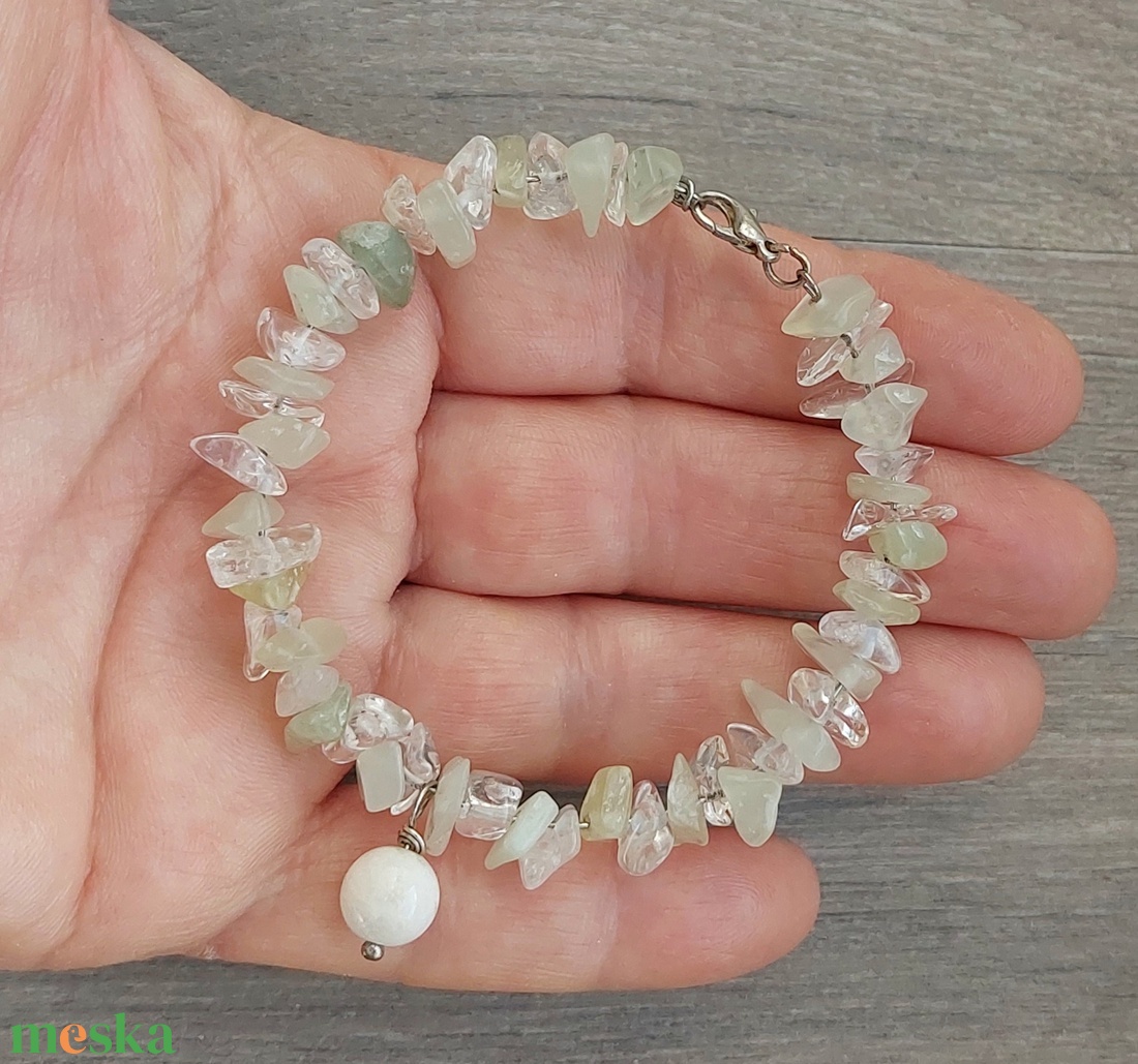 Ásványkarkötő jáde, hegykristály és holdkő ásványokkal - ékszer - karkötő - ásványkarkötő - Meska.hu
