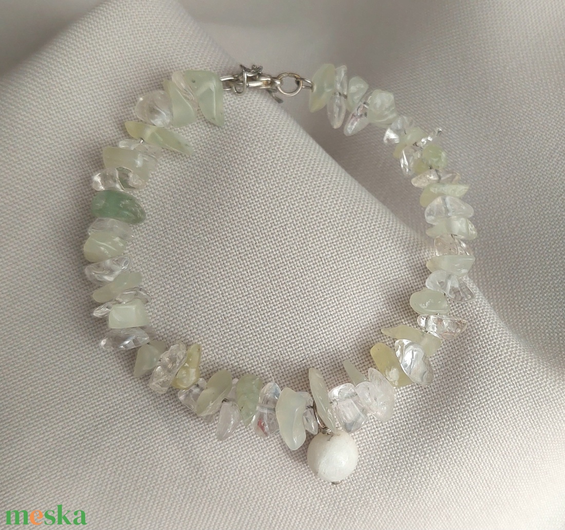 Ásványkarkötő jáde, hegykristály és holdkő ásványokkal - ékszer - karkötő - ásványkarkötő - Meska.hu