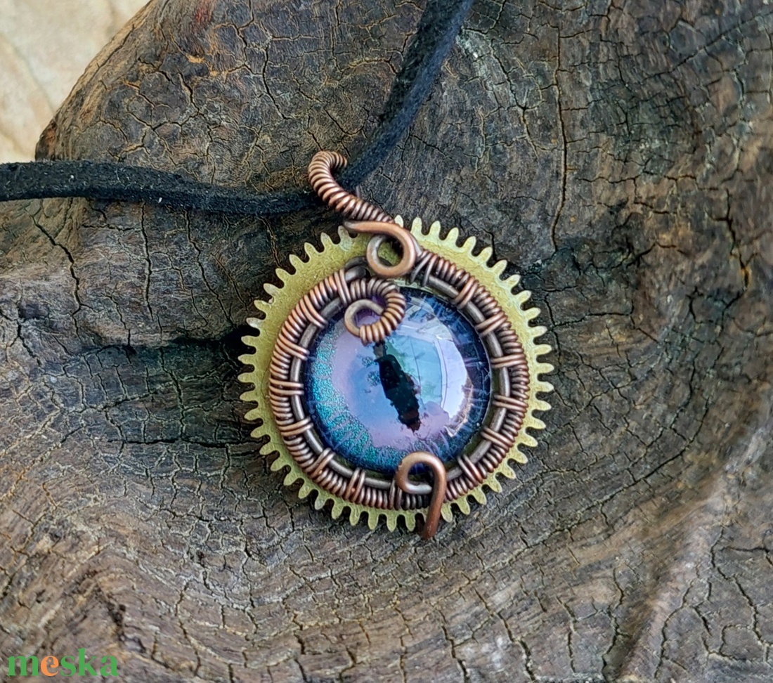 Steampunk stílusú sárkányszem nyaklánc - ékszer - nyaklánc - medálos nyaklánc - Meska.hu
