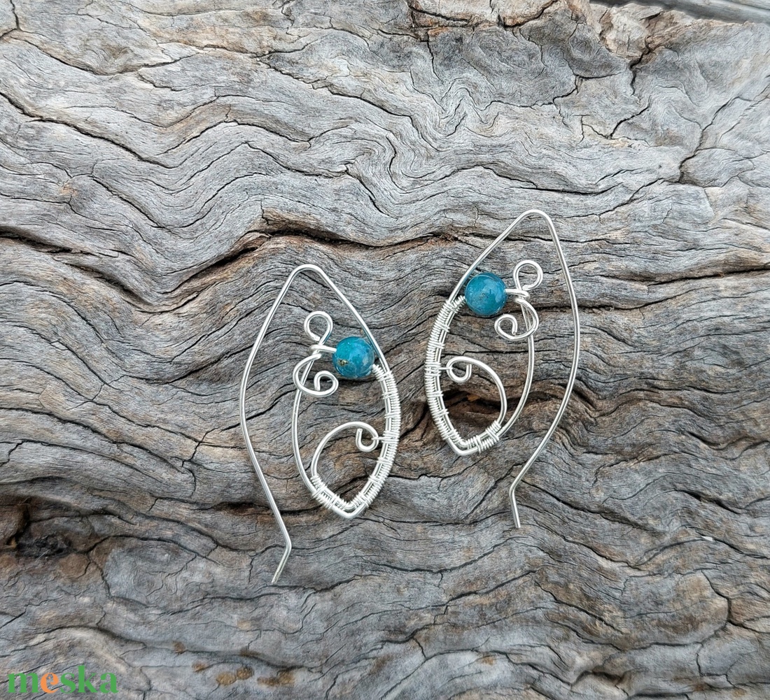 Apatit köves ezüstözött fülbevaló - ékszer - fülbevaló - lógó fülbevaló - Meska.hu