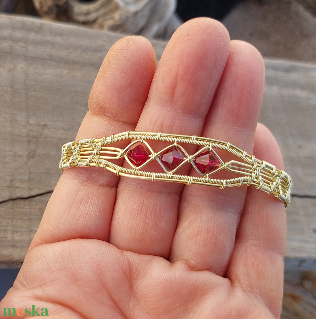Drót karkötő rubin vörös swarovski kristályokkal - ékszer - karkötő - karperec - Meska.hu