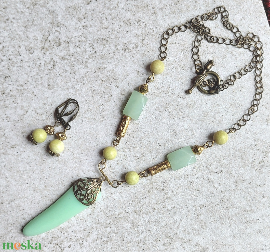 Ásvány és olvasztott üveg ékszer szett - ékszer - ékszerszett - Meska.hu