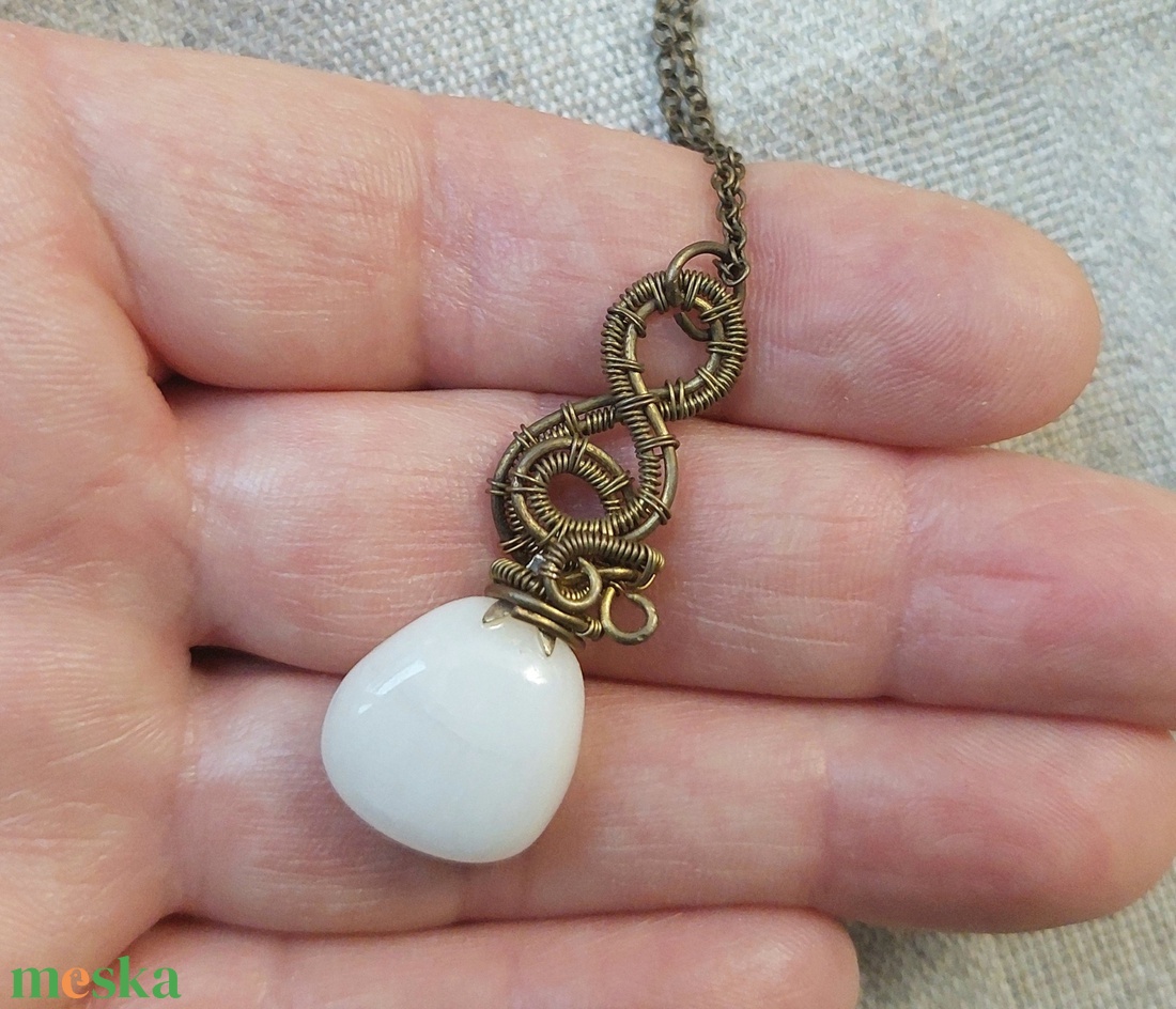 Tejkvarc nyaklánc - ékszer - nyaklánc - medálos nyaklánc - Meska.hu