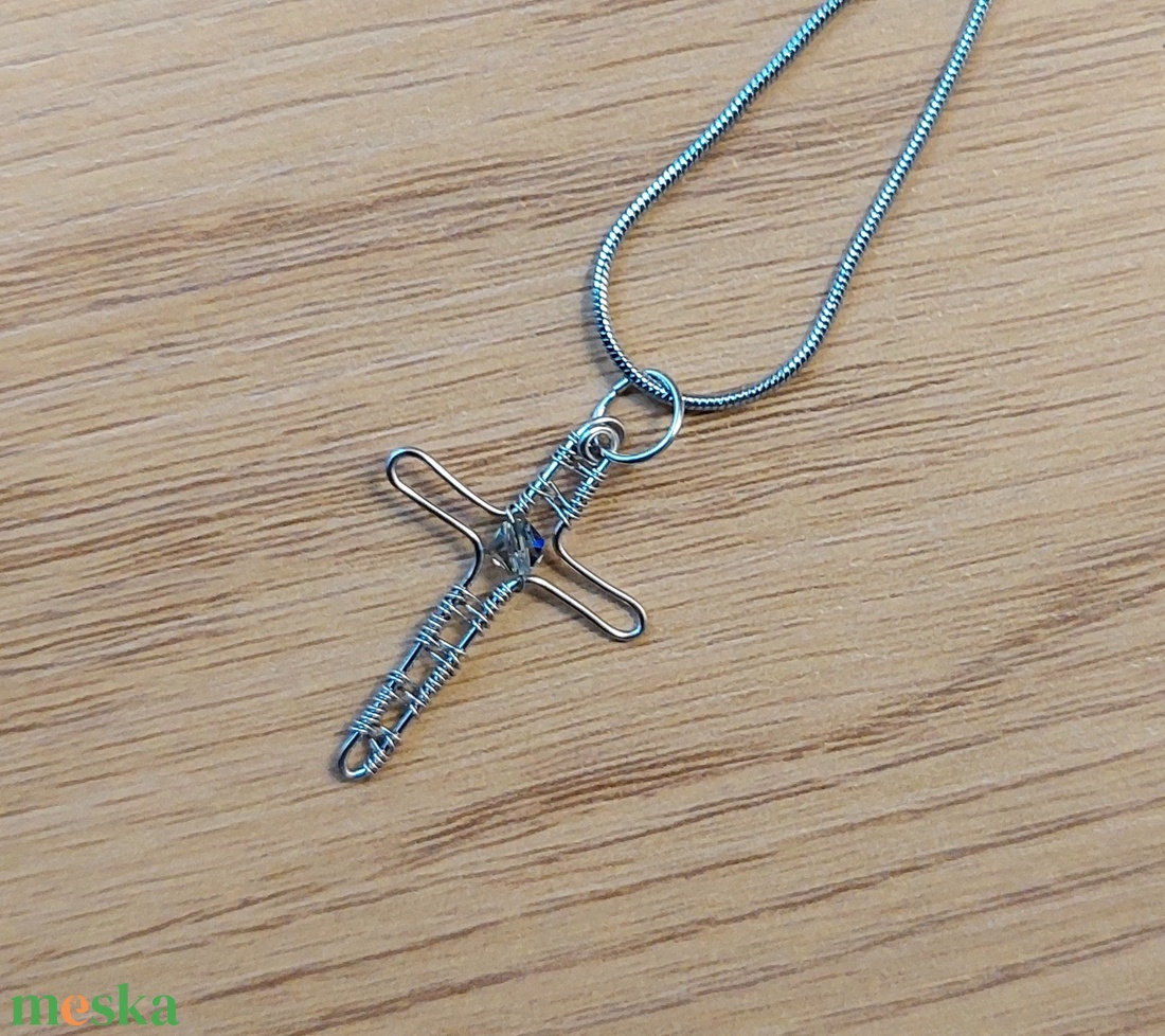 Acél nyaklánc kereszt medállal - ékszer - nyaklánc - medálos nyaklánc - Meska.hu