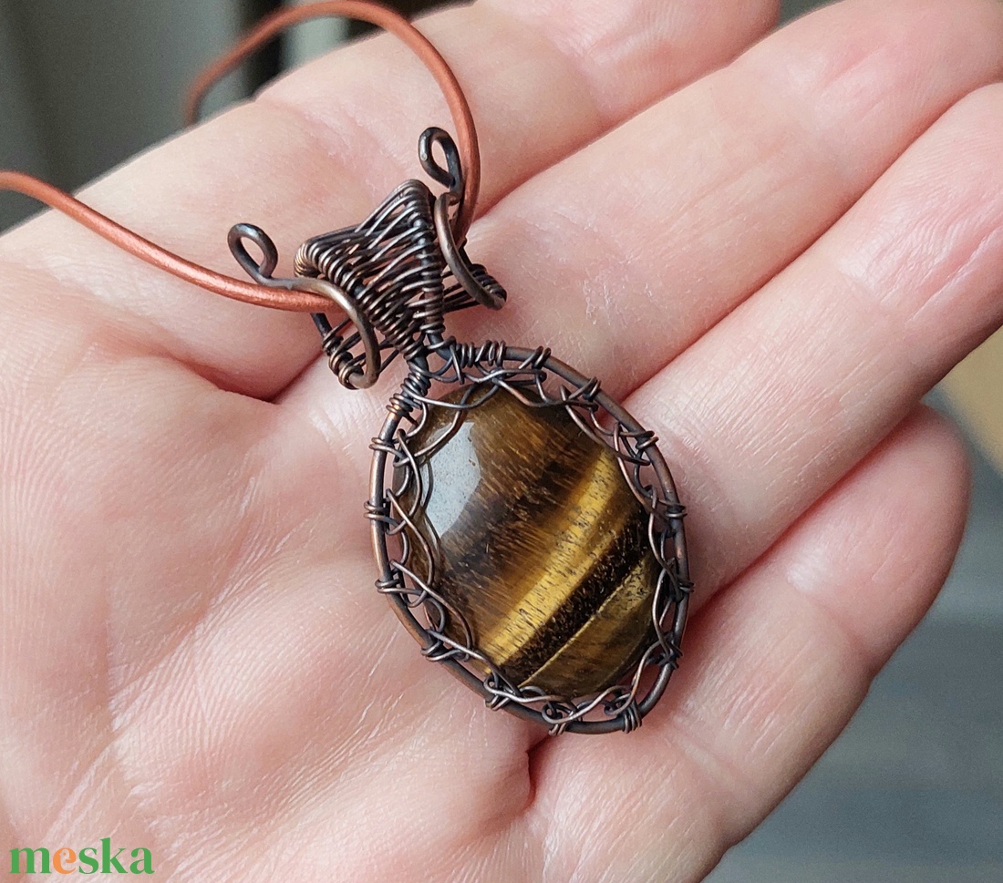Tigrisszem ásvány nyaklánc vörösréz dróttal - ékszer - nyaklánc - medálos nyaklánc - Meska.hu