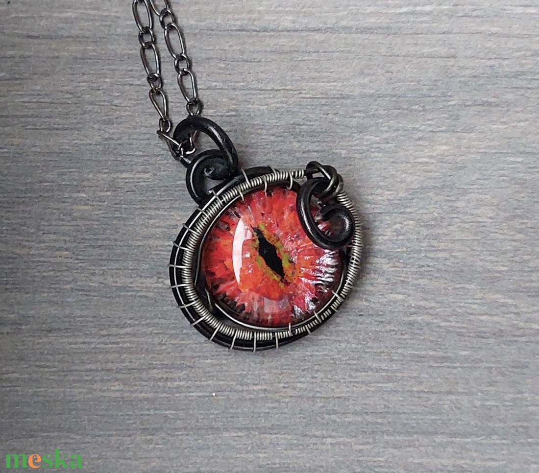 Piros sárkányszemes nyaklánc - ékszer - nyaklánc - medálos nyaklánc - Meska.hu