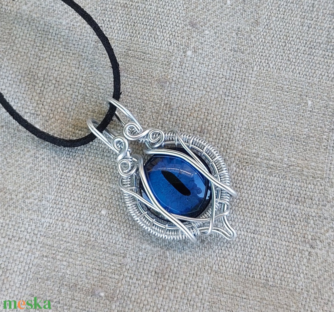 Kék sárkányszemes nyaklánc alumínium dróttal - ékszer - nyaklánc - medálos nyaklánc - Meska.hu