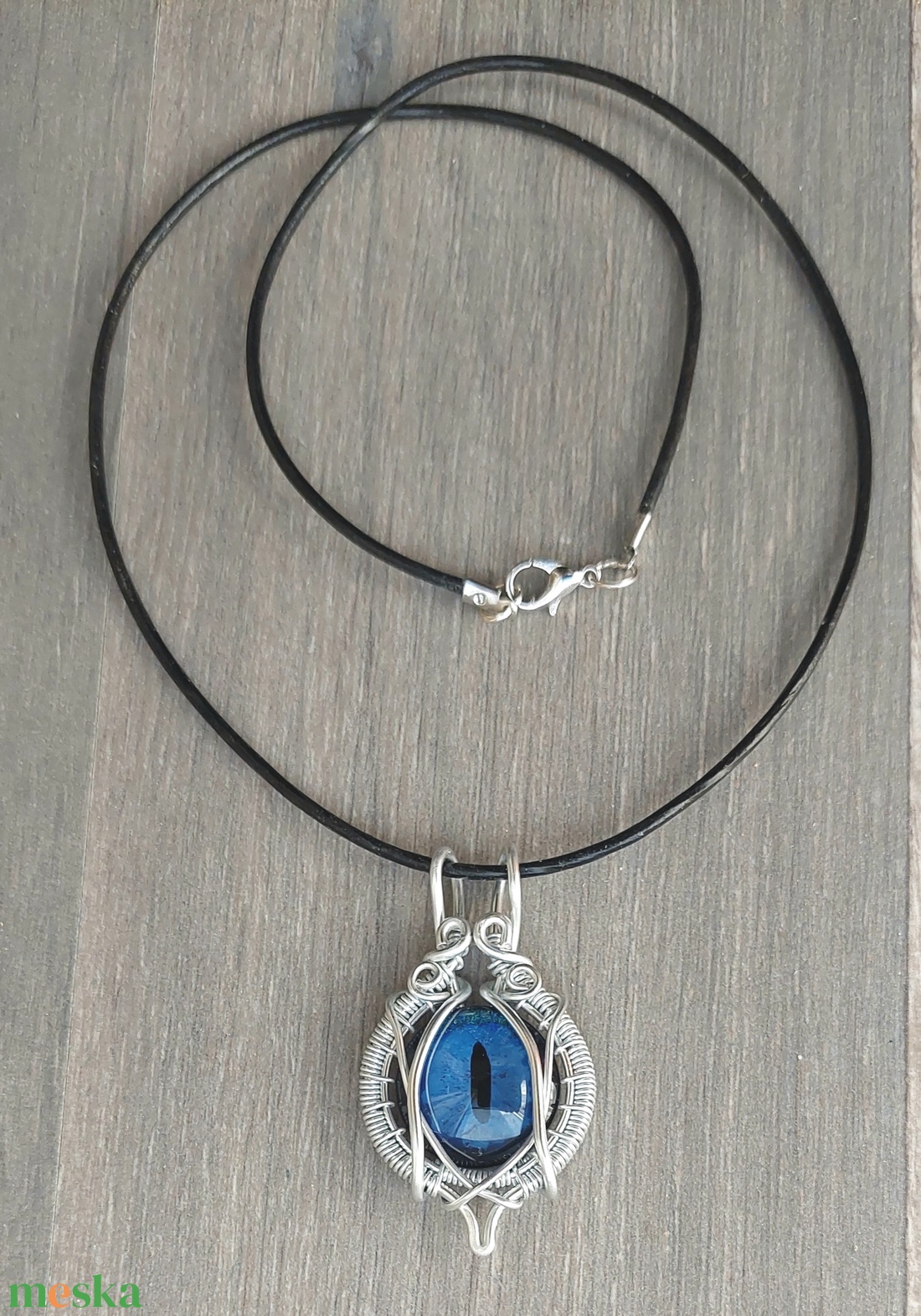 Kék sárkányszemes nyaklánc alumínium dróttal - ékszer - nyaklánc - medálos nyaklánc - Meska.hu