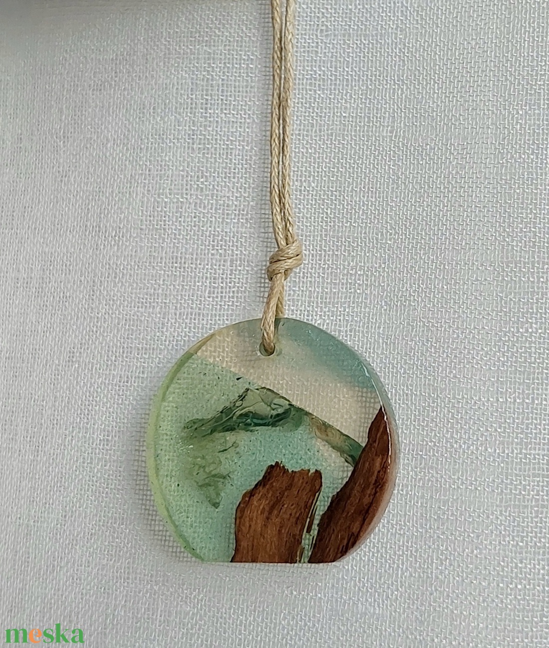 Aurora - műgyanta és fa nyaklánc - ékszer - nyaklánc - medálos nyaklánc - Meska.hu