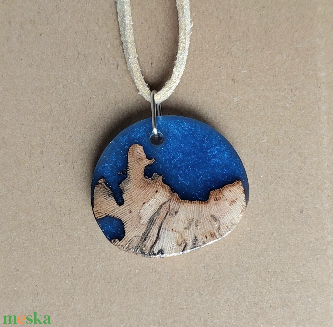 Kék műgyanta rózsagyökér nyaklánc - ékszer - nyaklánc - medálos nyaklánc - Meska.hu