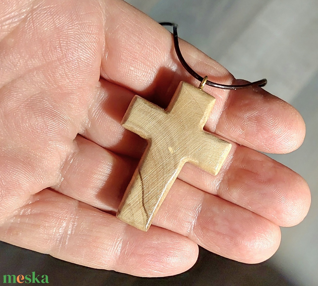Kereszt nyaklánc olajfából - ékszer - nyaklánc - medálos nyaklánc - Meska.hu