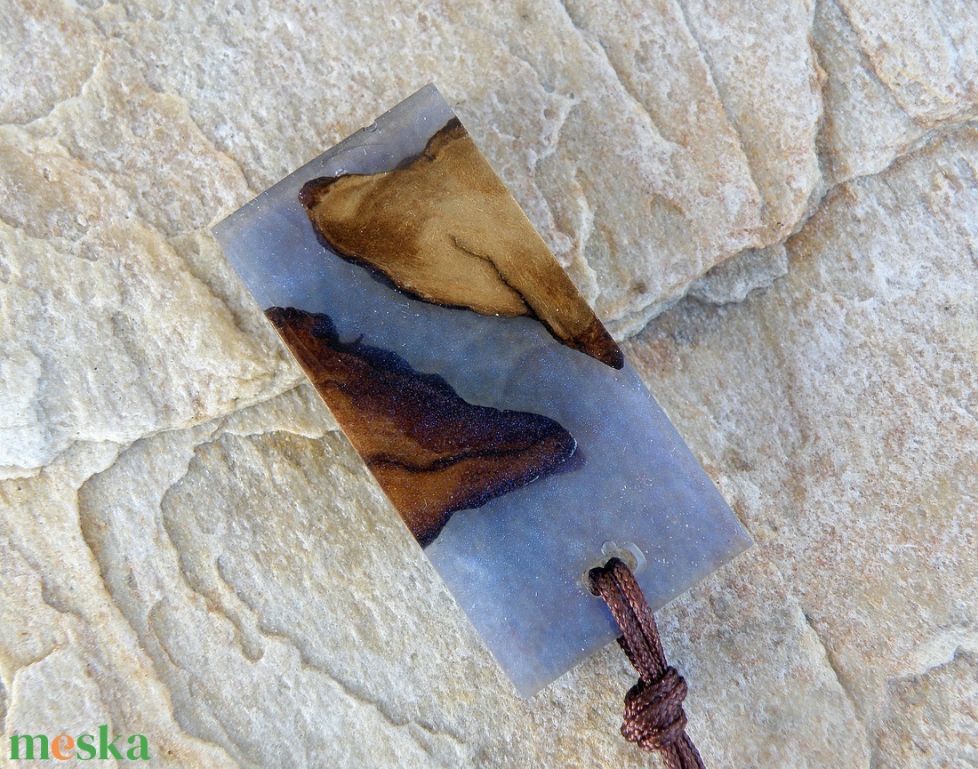 Olajfa szeletek és kék műgyanta nyaklánc - ékszer - nyaklánc - medálos nyaklánc - Meska.hu