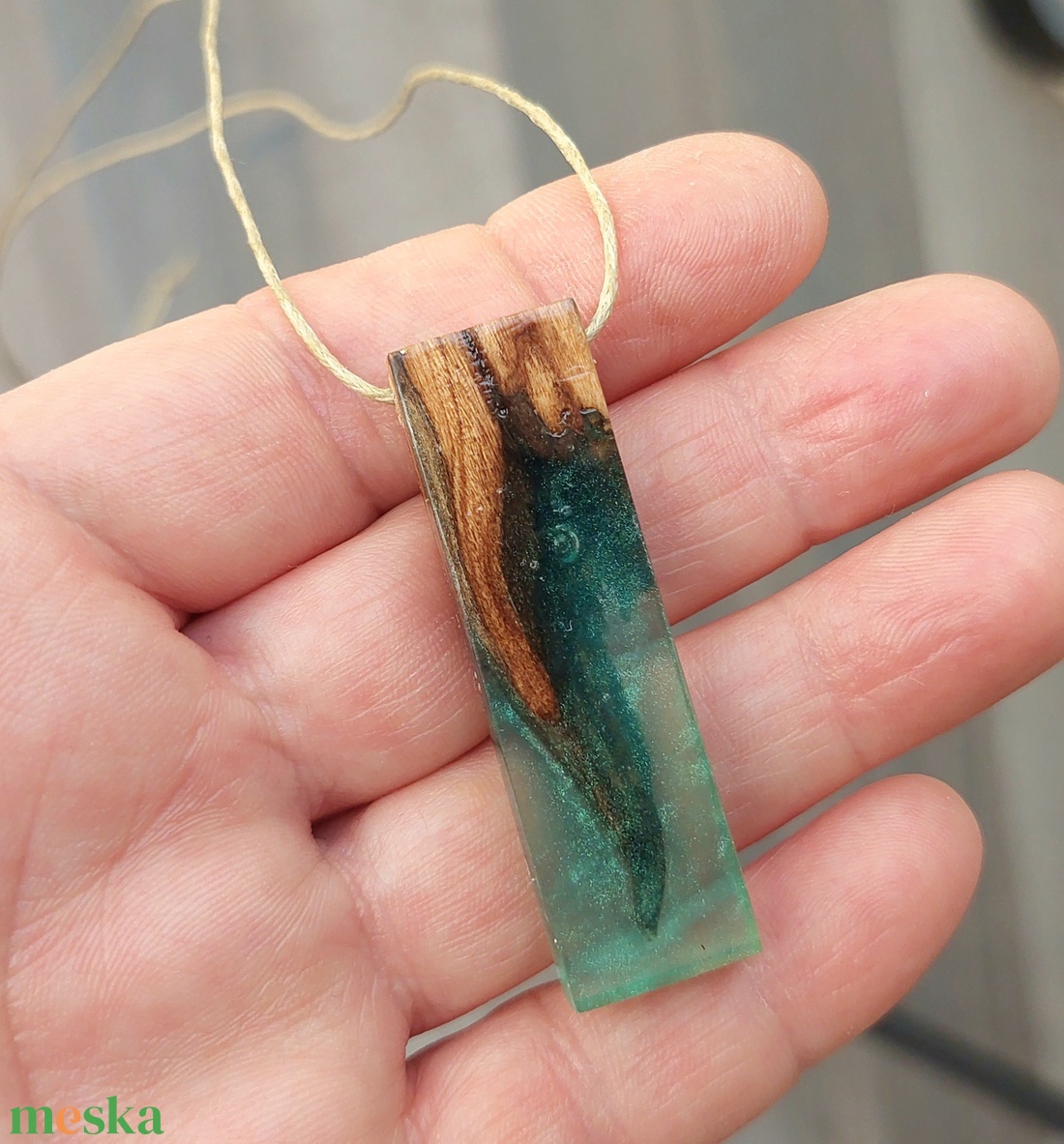 Nyaklánc olajfával és műgyantával - ékszer - nyaklánc - medálos nyaklánc - Meska.hu