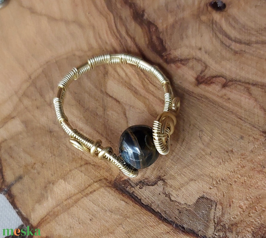 Sólyomszem drót gyűrű - ékszer - gyűrű - szoliter gyűrű - Meska.hu