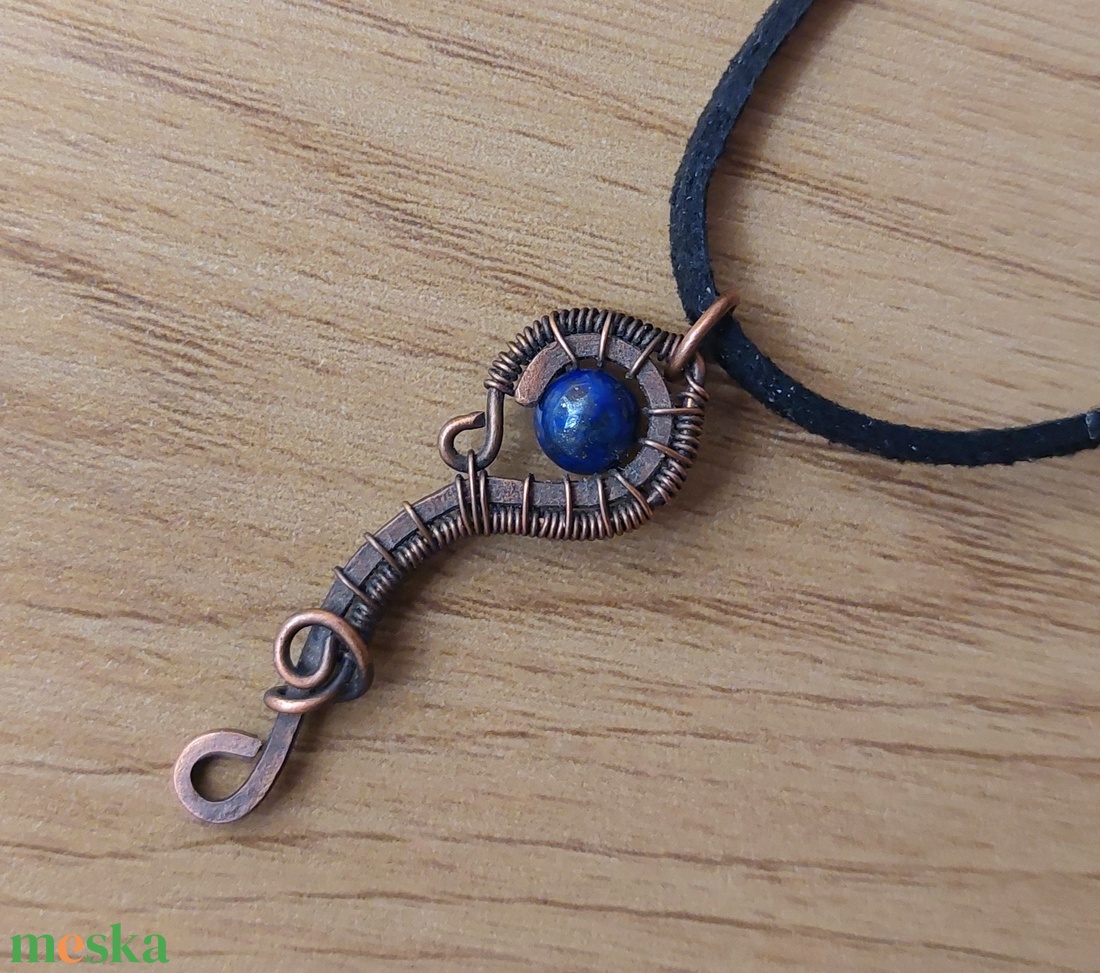 Lápis lazuli vörösréz drót nyaklánc - ékszer - nyaklánc - medálos nyaklánc - Meska.hu