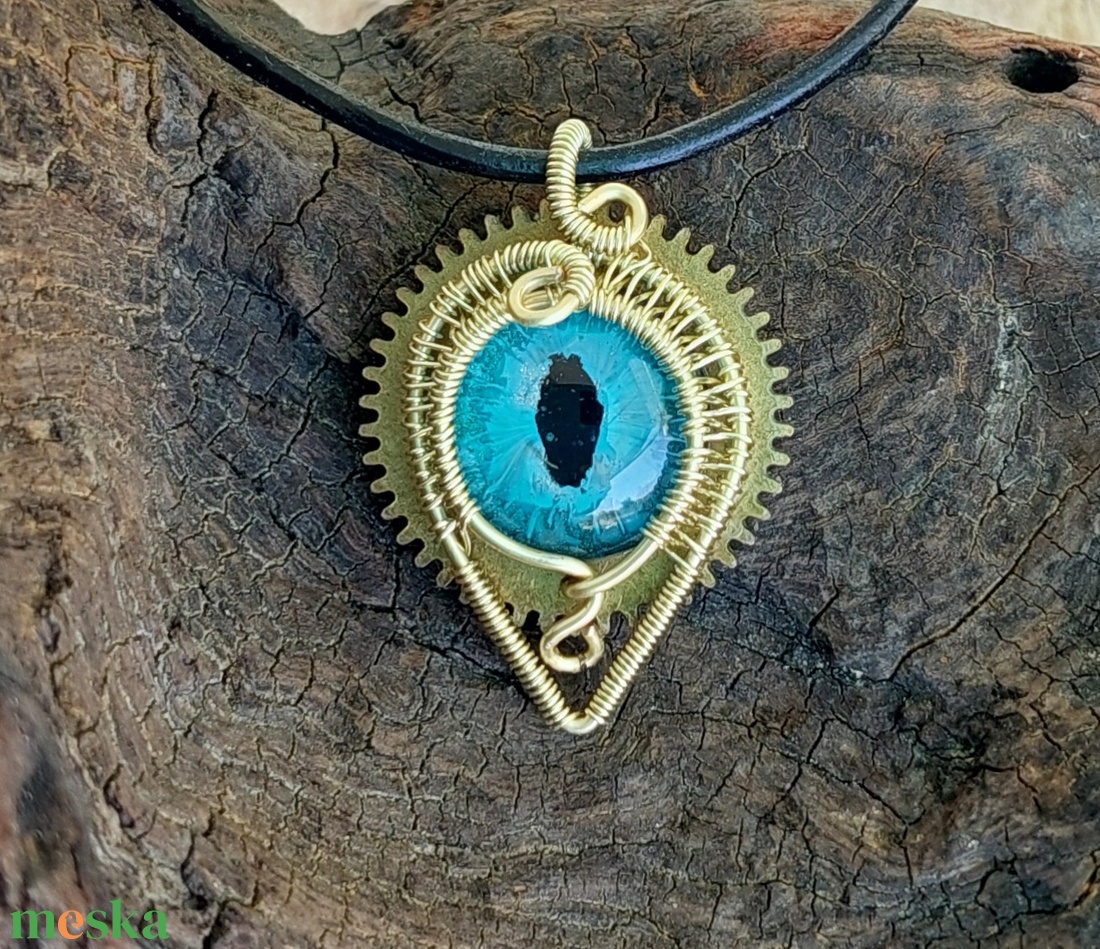 Steampunk stílusú sárkányszemes nyaklánc - ékszer - nyaklánc - medálos nyaklánc - Meska.hu