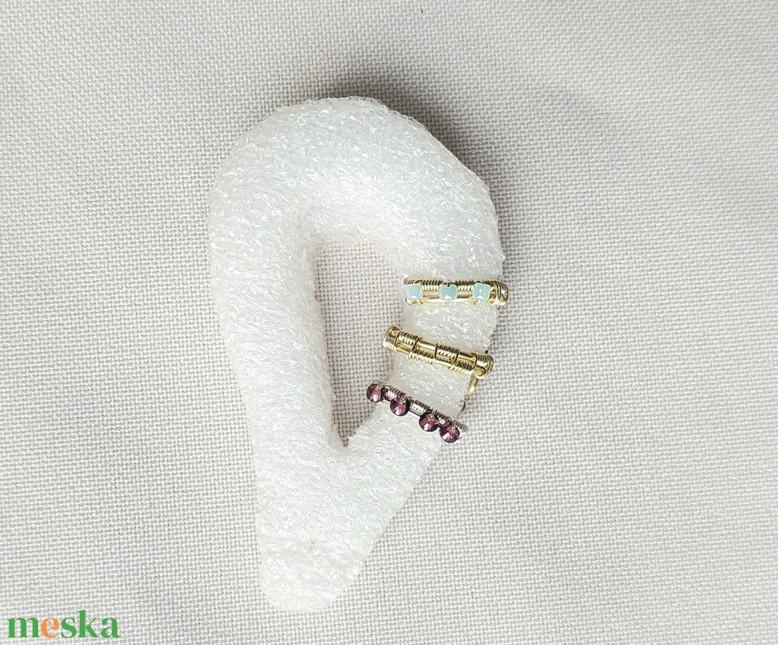 Gyerek fülékszer drótból és gyöngyökből - ékszer - fülbevaló - fülékszer - Meska.hu