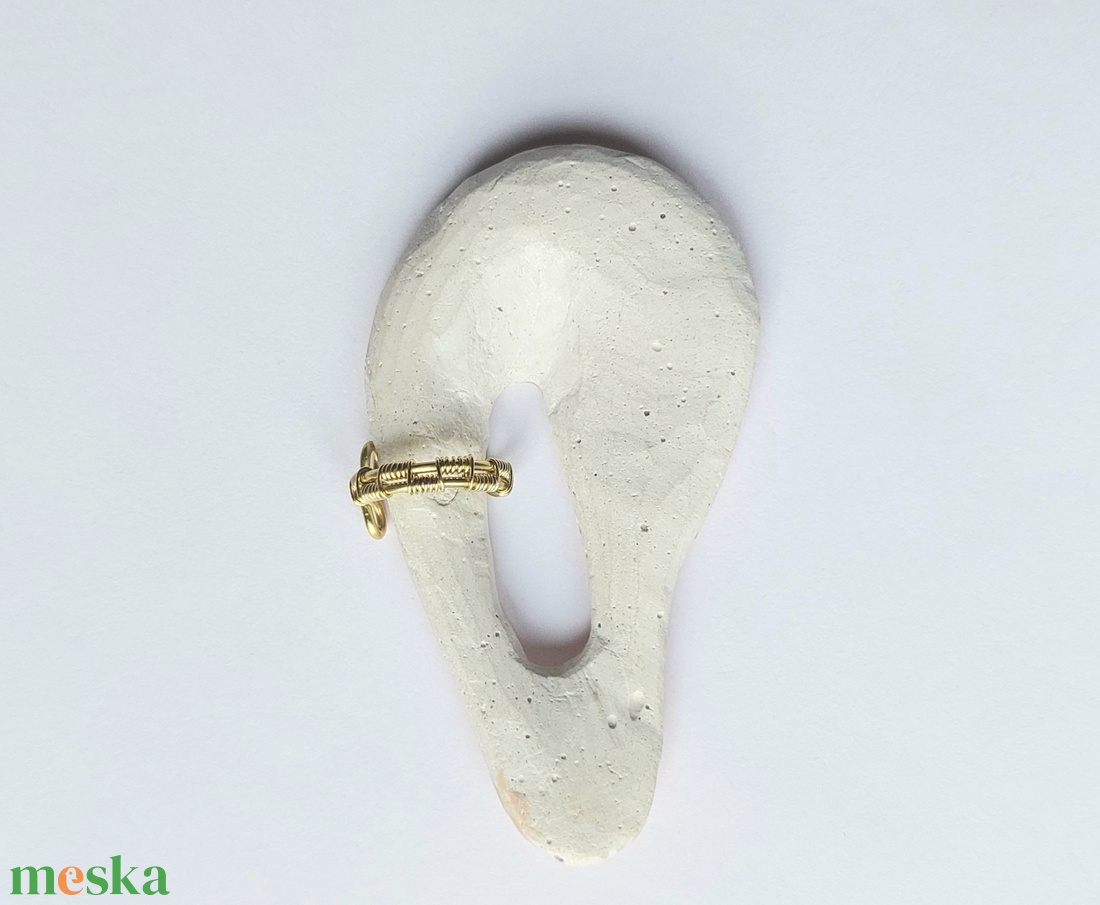 Gyerek fülékszer drótból és gyöngyökből - ékszer - fülbevaló - fülékszer - Meska.hu