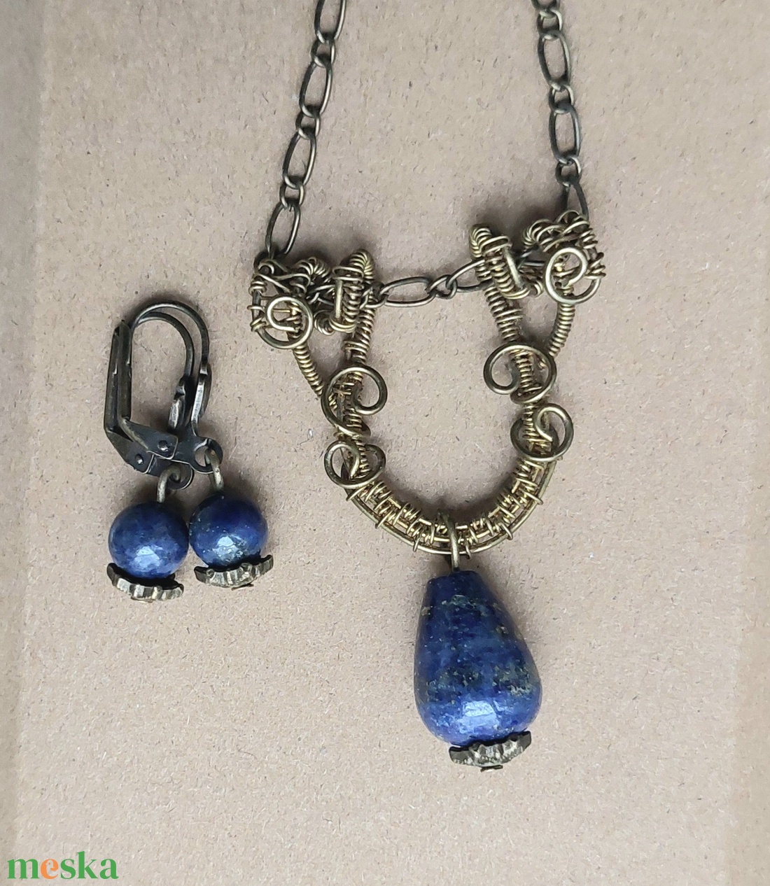 Sárgaréz drótékszer szett lápis lazuli ásvány kövekkel - ékszer - ékszerszett - Meska.hu