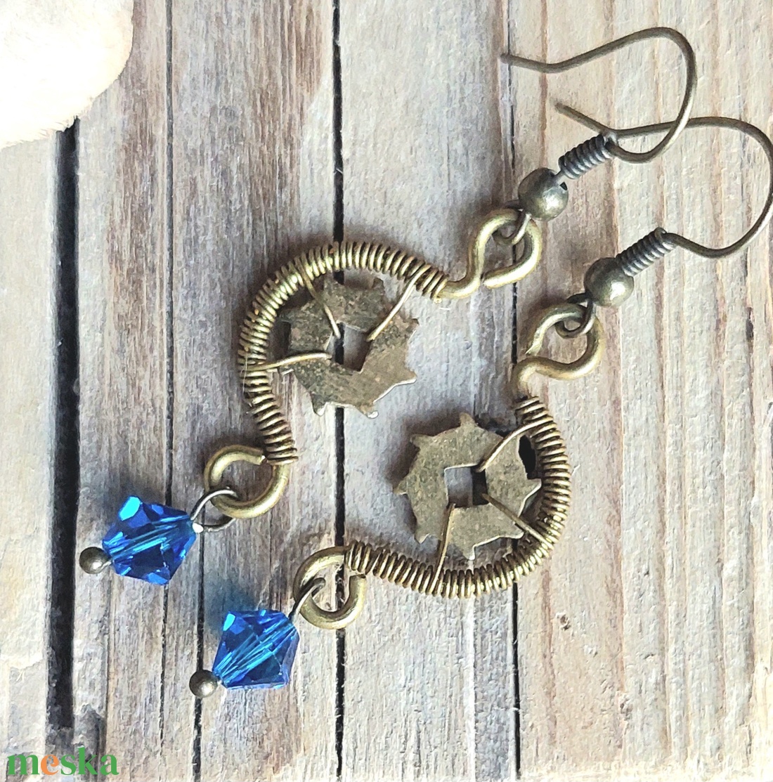 Steampunk stílusú drót fülbevaló swarovski kristállyal - ékszer - fülbevaló - lógó fülbevaló - Meska.hu