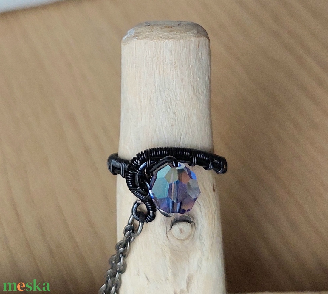 Kézékszer gyűrűvel és swarovski kristállyal - ékszer - karkötő - kézfej karkötő - Meska.hu