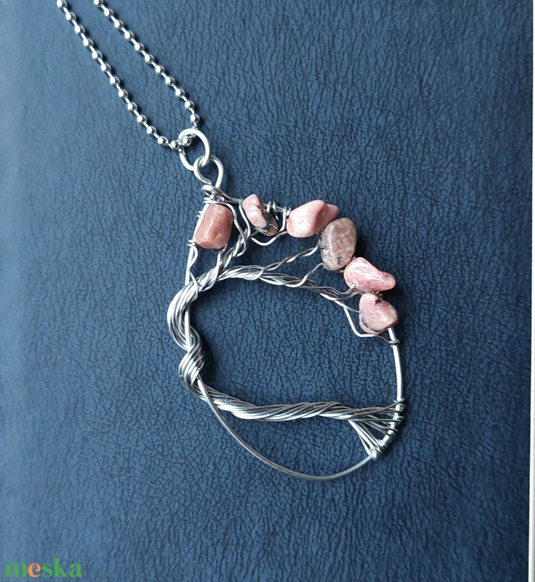 Életfa nyaklánc acél drótból rodonit ásvány kövekkel - ékszer - nyaklánc - medálos nyaklánc - Meska.hu