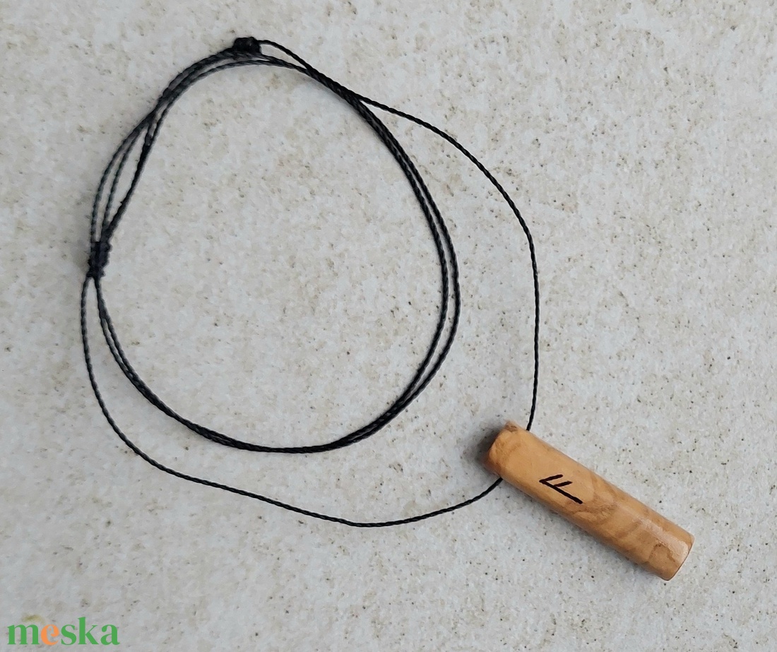 Kézi faragású olajfa unisex nyaklánc - ékszer - nyaklánc - medálos nyaklánc - Meska.hu