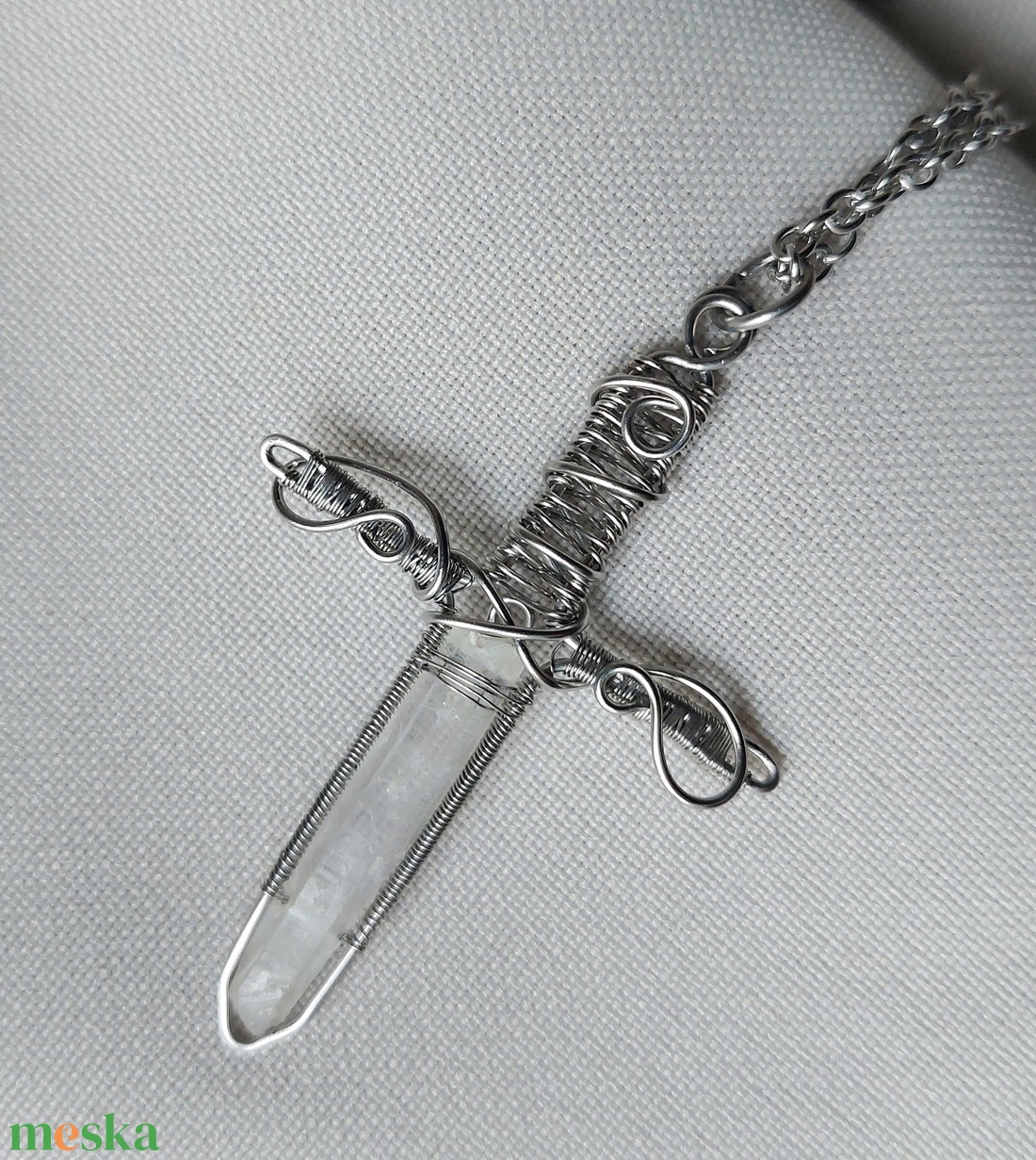 Acél kard férfi nyaklánc hegyikristállyal - ékszer - nyaklánc - medálos nyaklánc - Meska.hu