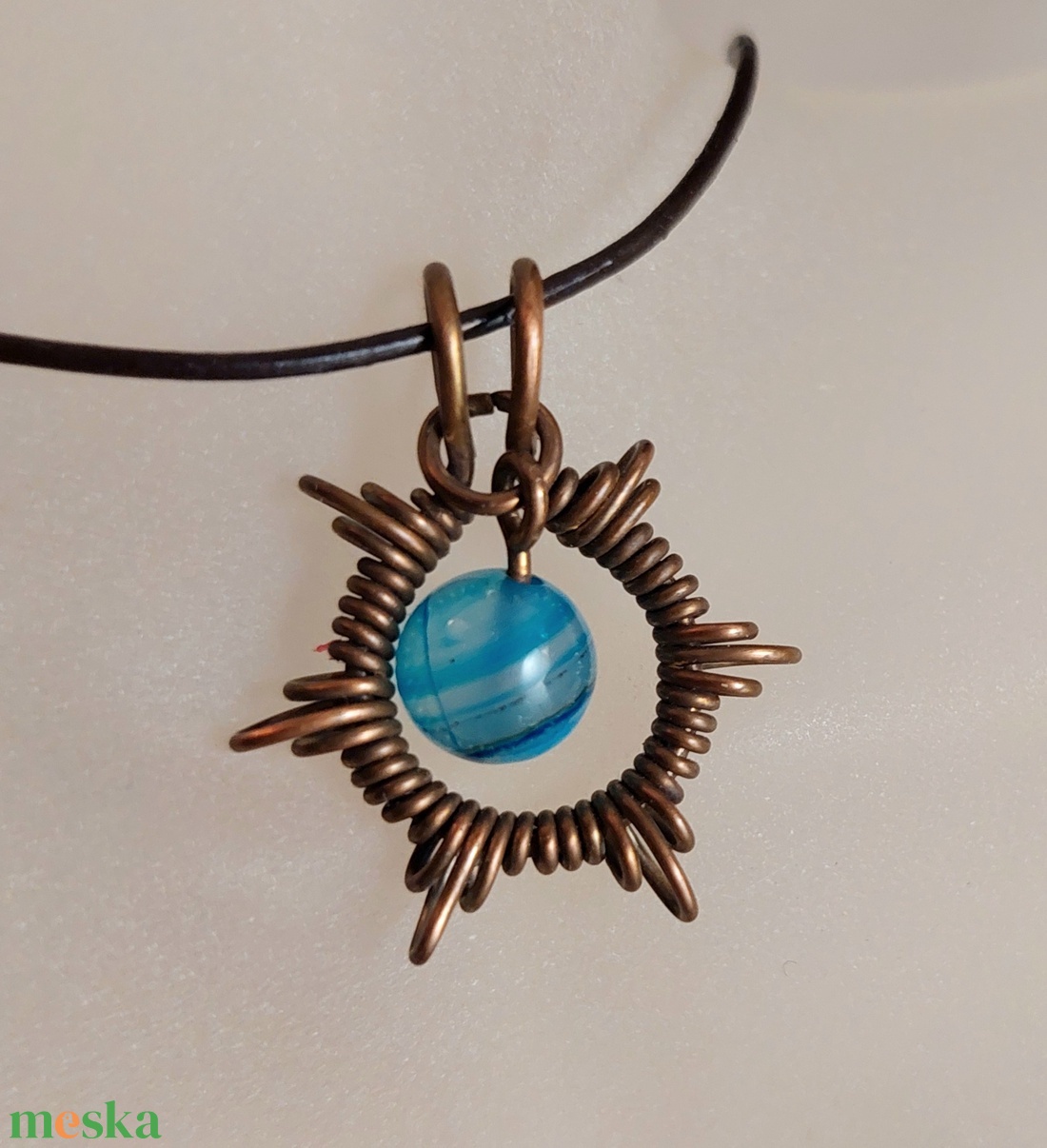 Apró réz gyerek nyaklánc kék achát ásvánnyal - ékszer - nyaklánc - medálos nyaklánc - Meska.hu