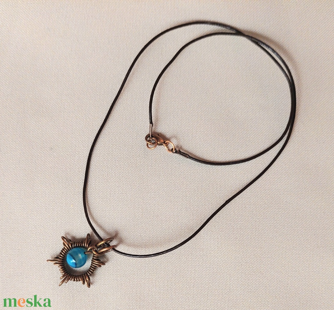 Apró réz gyerek nyaklánc kék achát ásvánnyal - ékszer - nyaklánc - medálos nyaklánc - Meska.hu