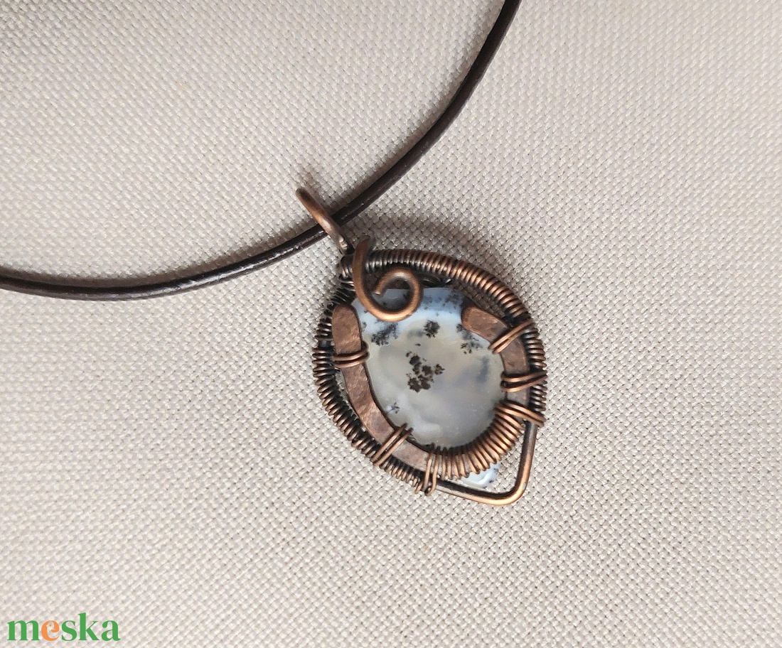 Pici vörösréz lány nyaklánc achát ásvánnyal - ékszer - nyaklánc - medálos nyaklánc - Meska.hu