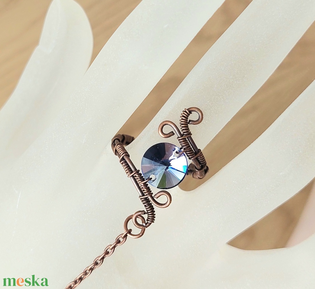 Keleti stílusú réz kézékszer swarovski kristállyal - ékszer - karkötő - kézfej karkötő - Meska.hu