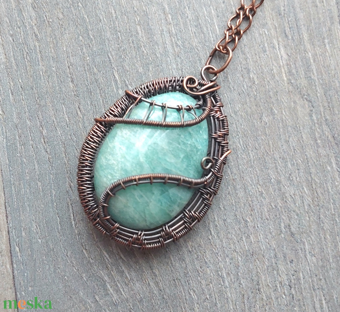 Amazonit ásvány nyaklánc vörösréz drótba csomagolva - ékszer - nyaklánc - medálos nyaklánc - Meska.hu