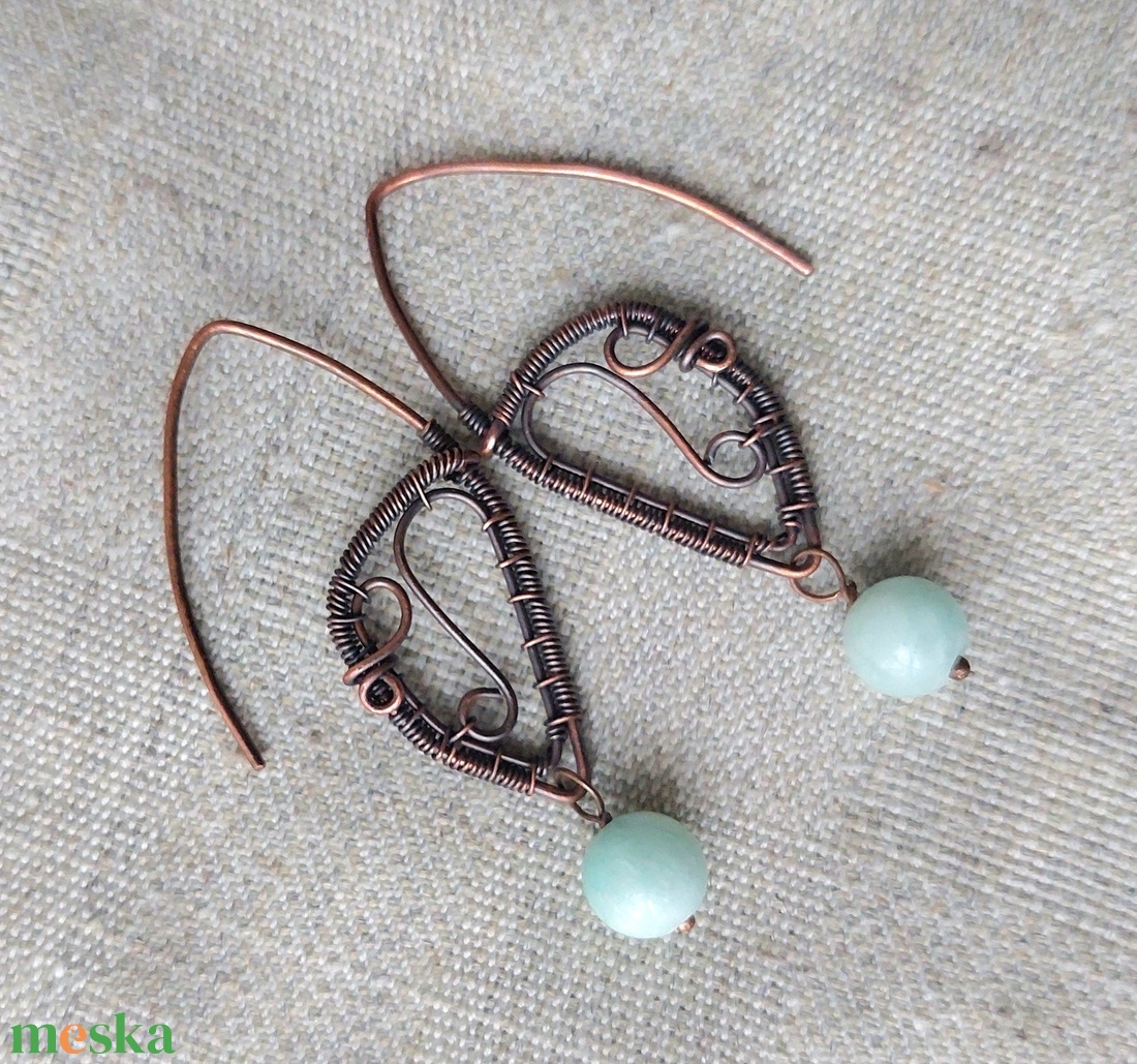 Halványzöld jáde és vörösréz fülbevaló - ékszer - fülbevaló - lógó fülbevaló - Meska.hu