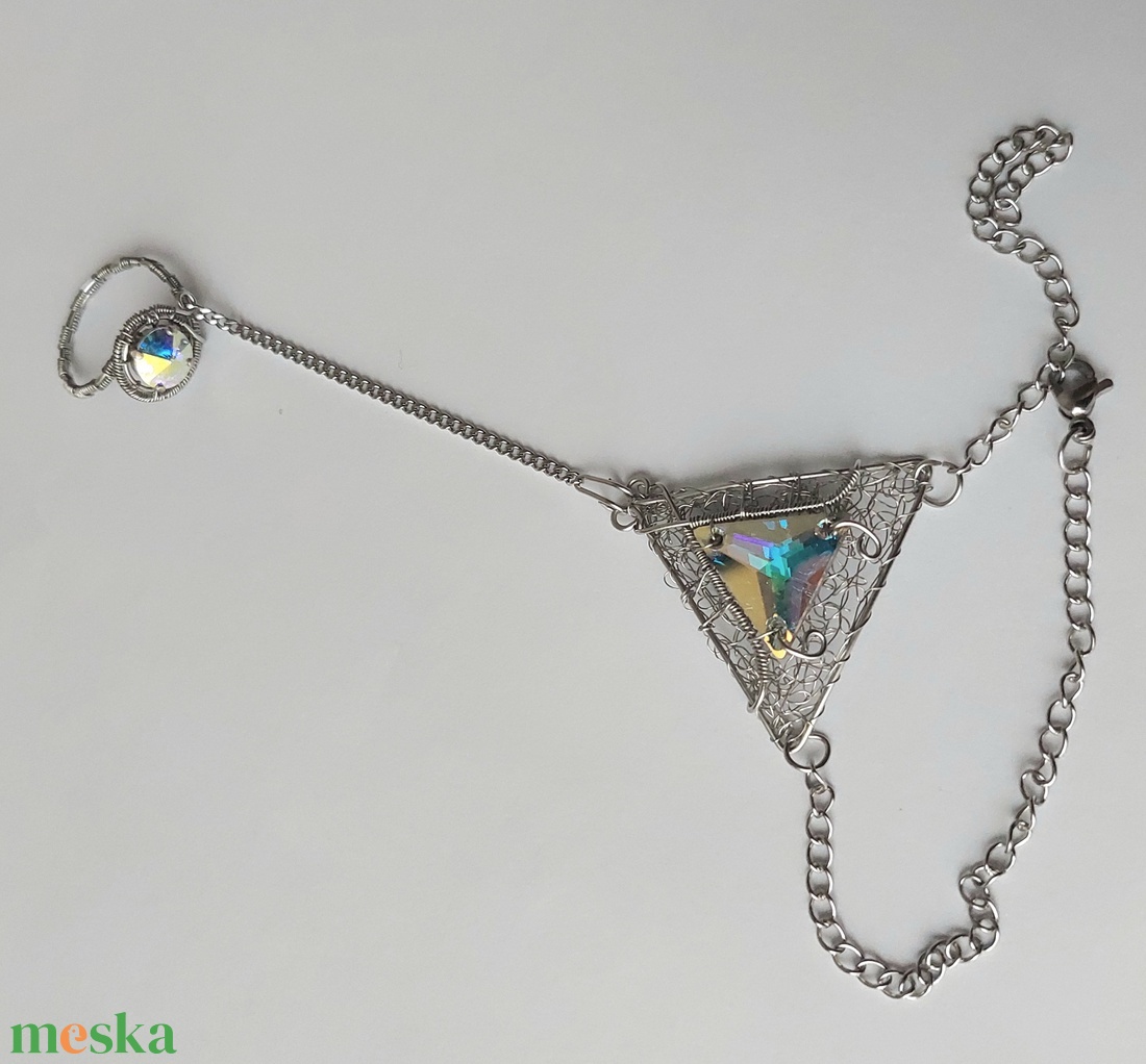 Színjátszó swarovski köves acél kézékszer - ékszer - karkötő - kézfej karkötő - Meska.hu