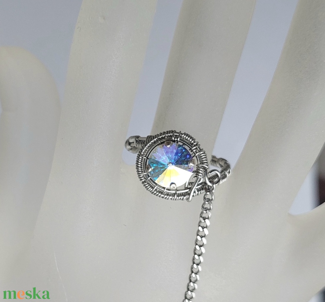 Színjátszó swarovski köves acél kézékszer - ékszer - karkötő - kézfej karkötő - Meska.hu